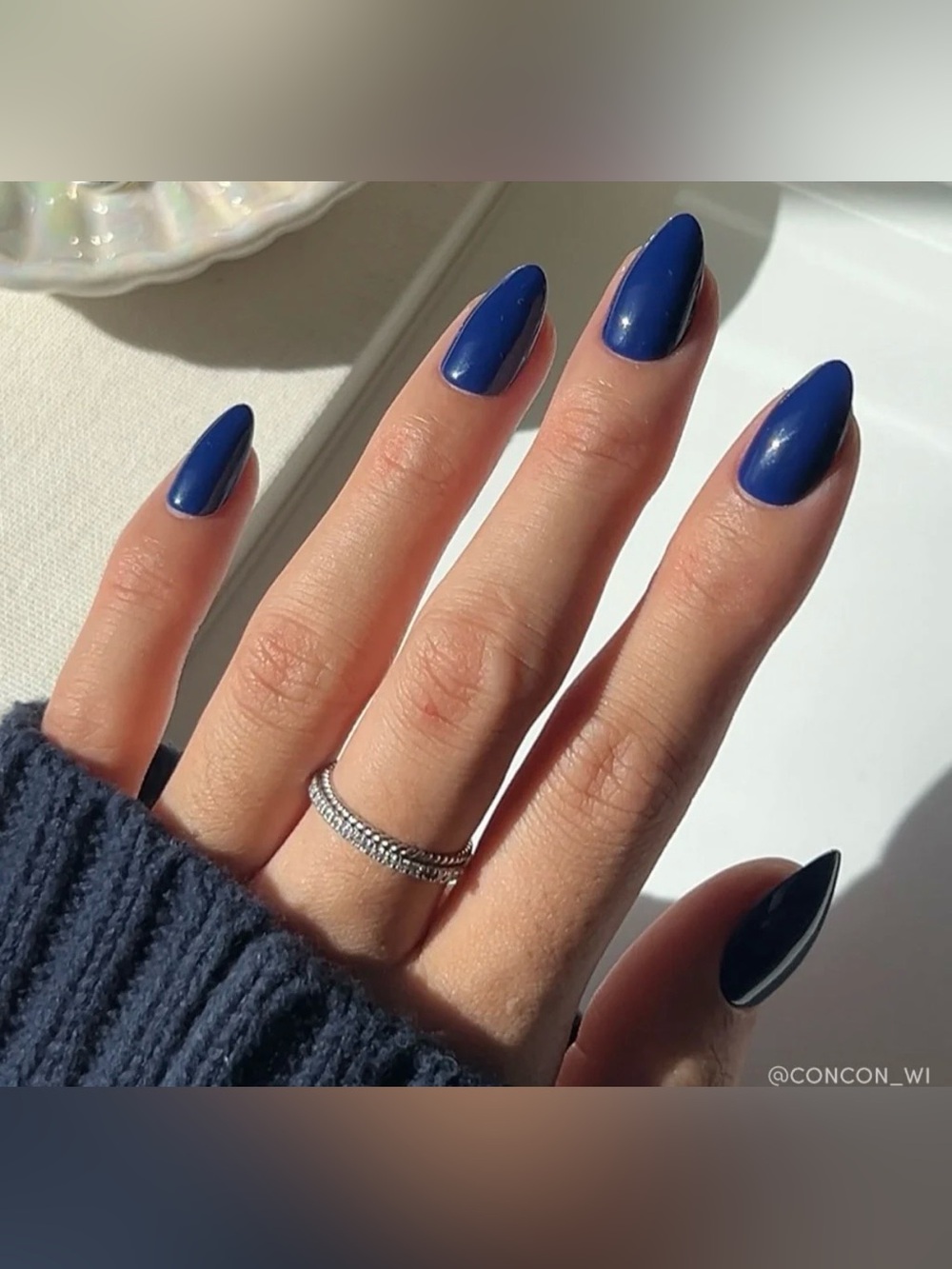 Glamnetic Short Almond Press-On Nails in MIDNIGHT BLUE nib